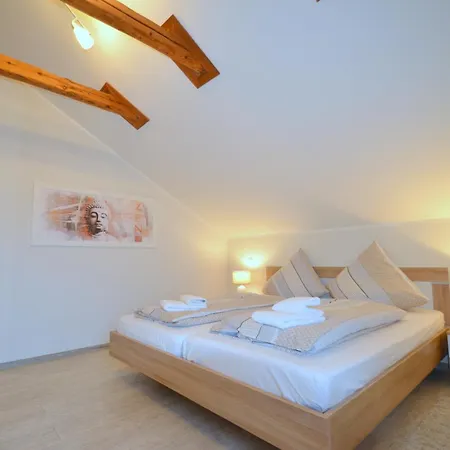 Gaestehaus Am Kanal - Ferien Und Serviced-appartements *