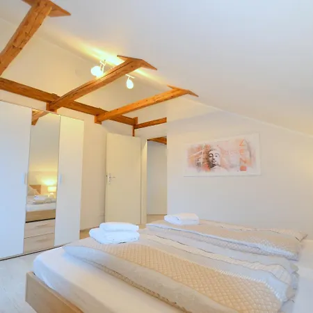 Gaestehaus Am Kanal - Ferien Und Serviced-appartements