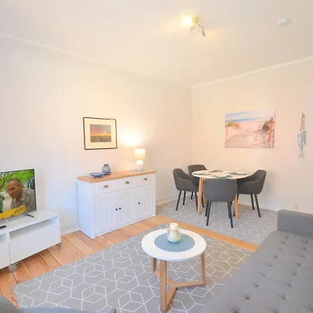 Gaestehaus Am Kanal - Ferien Und Serviced-appartements Διαμέρισμα *