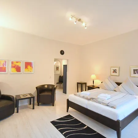 公寓 Gaestehaus Am Kanal - Ferien Und Serviced-appartements *