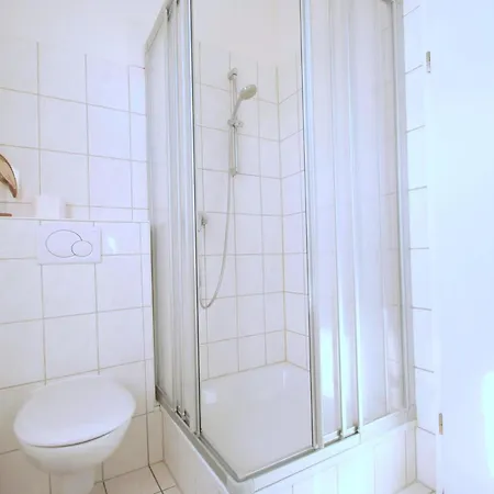 Gaestehaus Am Kanal - Ferien Und Serviced-appartements Rendsborg
