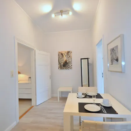 Gaestehaus Am Kanal - Ferien Und Serviced-appartements Lejlighed
