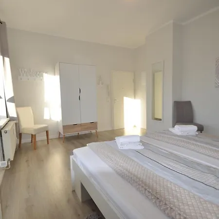Lejlighed Gaestehaus Am Kanal - Ferien Und Serviced-appartements